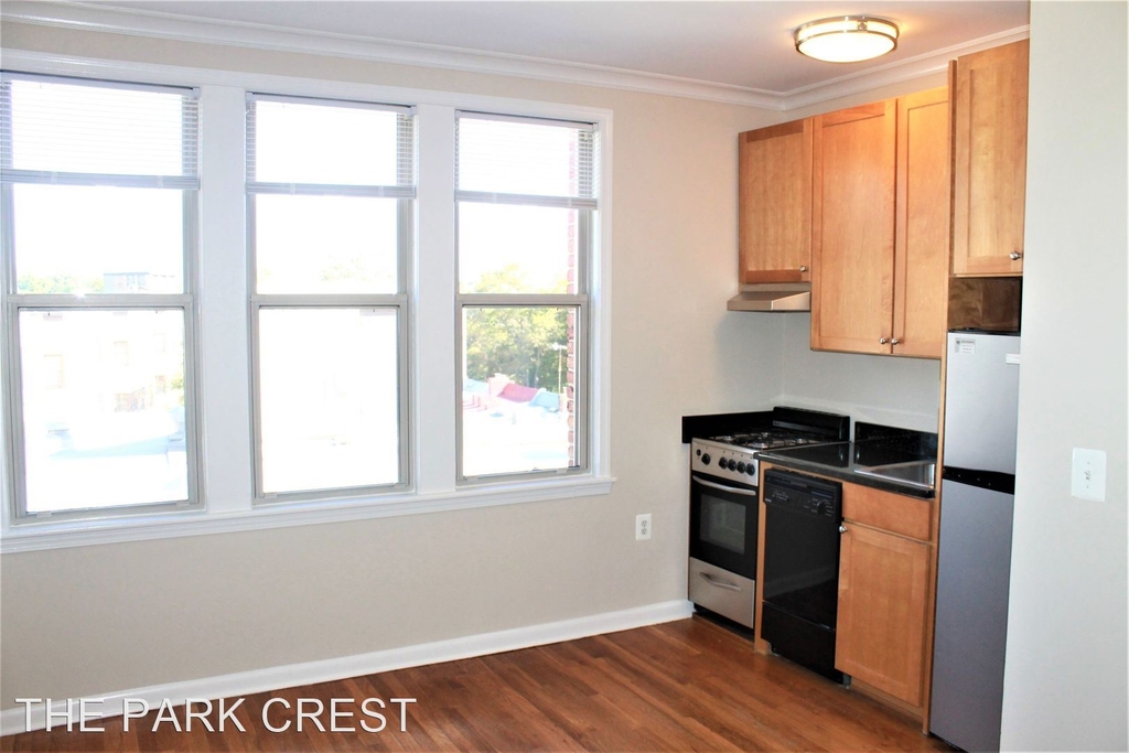 2070 Belmont Rd, Nw - Photo 2