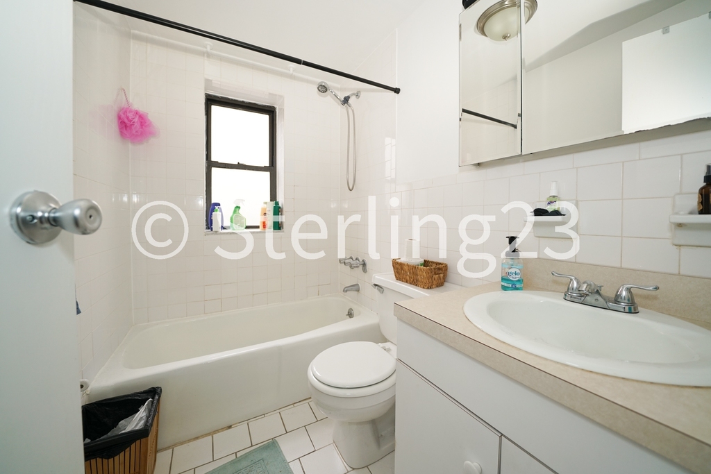 32-44 31st Street - Photo 8