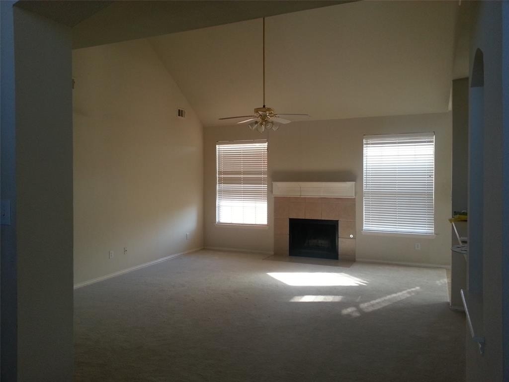 1524 Tanglewood Drive - Photo 3