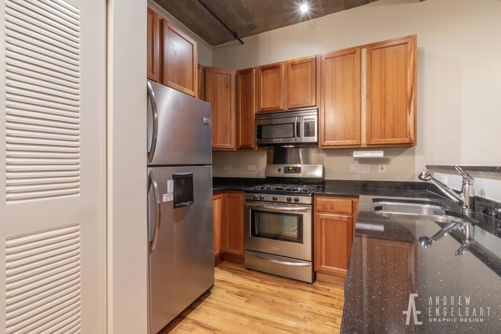 1151 W 15th Street - Photo 3