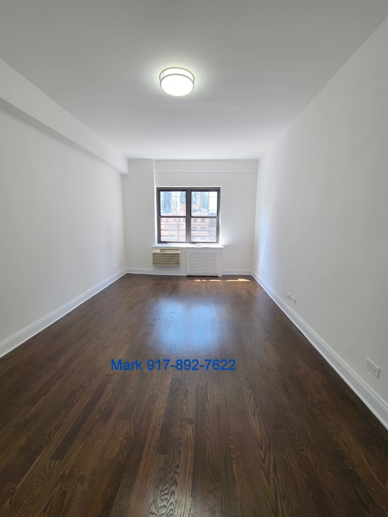 East 57th Street - Photo 5