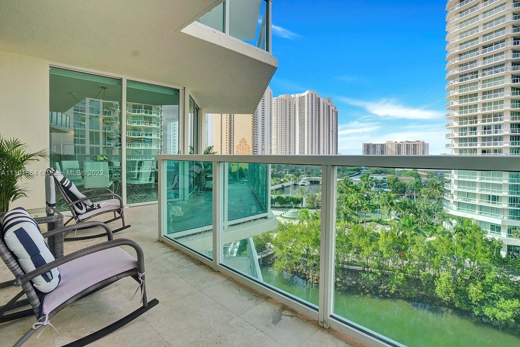 150 Sunny Isles Blvd - Photo 33