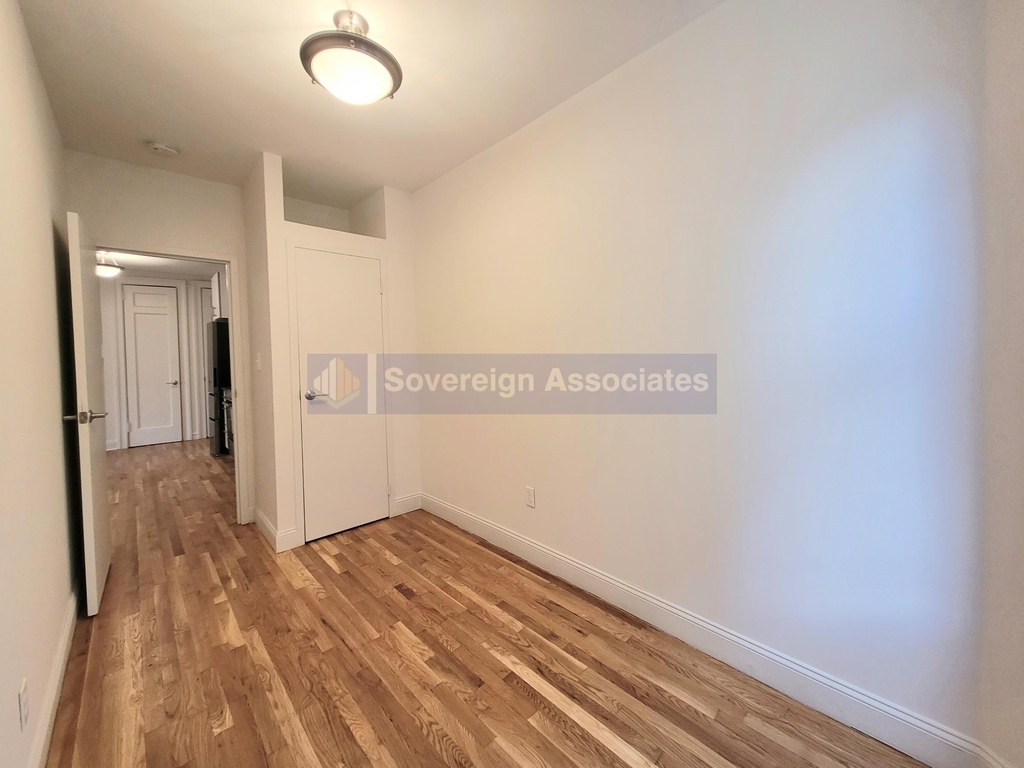 282 Cabrini Boulevard - Photo 3