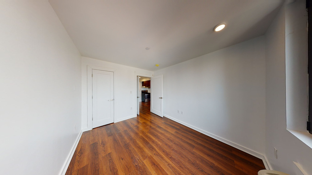 874 Willoughby Avenue - Photo 4