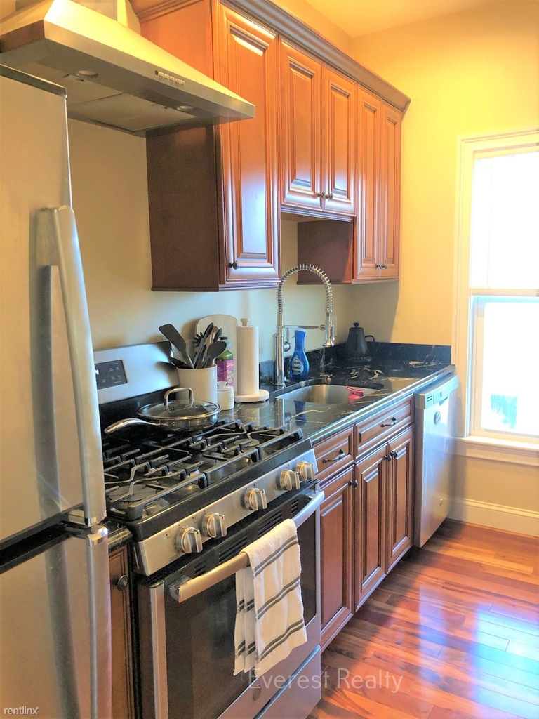 1121 Broadway Apt 6a - Photo 12