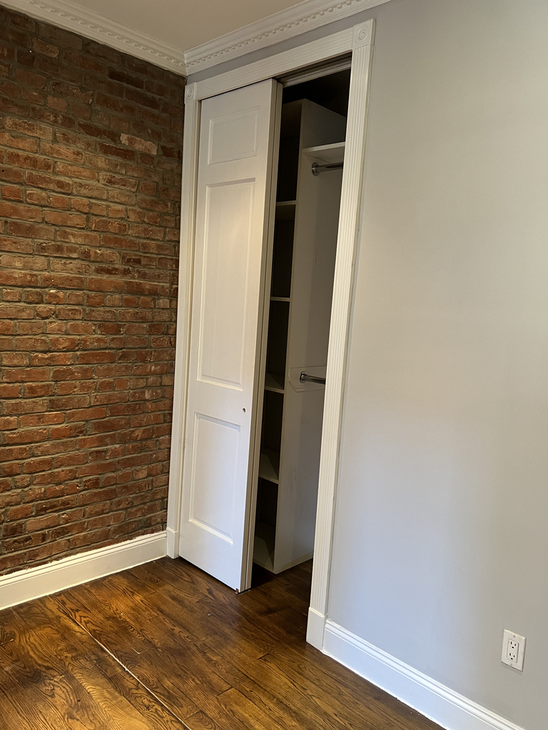 314 East 106th Street - Photo 4