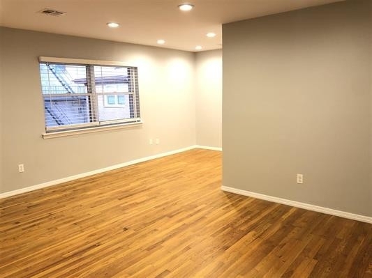 213 Park Ave - Photo 2