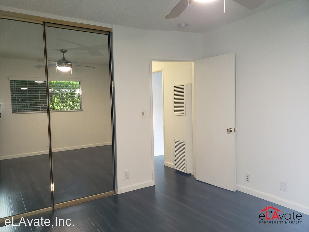 11816 Chandler Blvd. - Photo 9