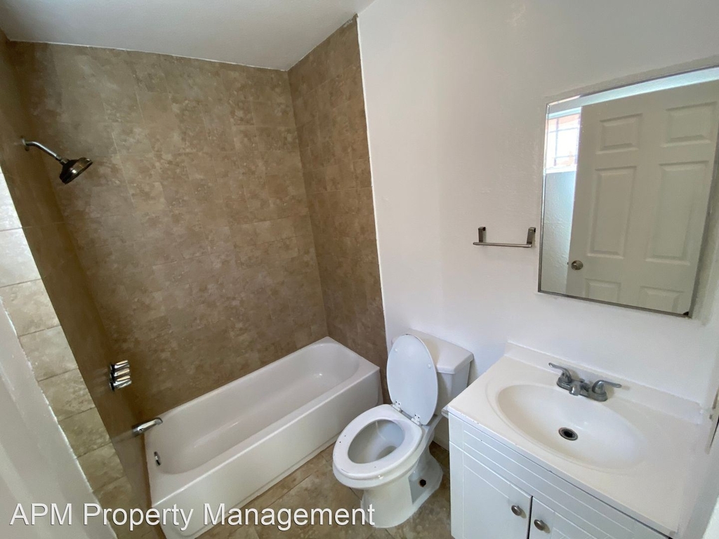 1138 Gardenia Avenue - Photo 6