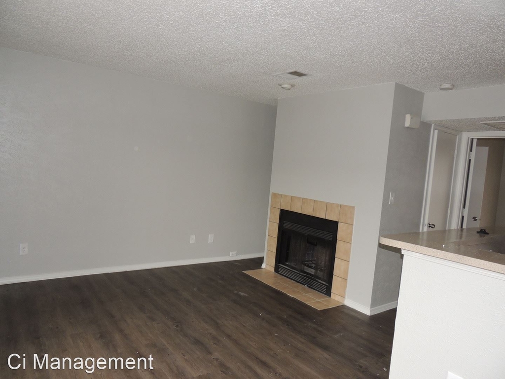 6526 Ridgecrest Rd. Apt. 212 - Photo 2