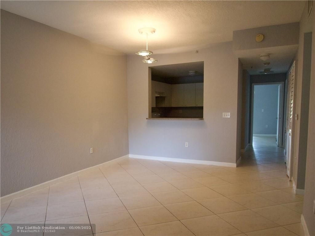 2941 Riverside Dr - Photo 3