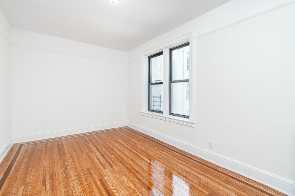 22-5 37th Street - Photo 4