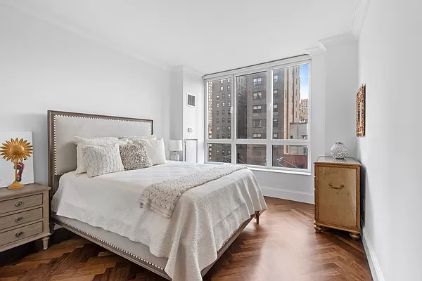 351 East 51st Street - Photo 7