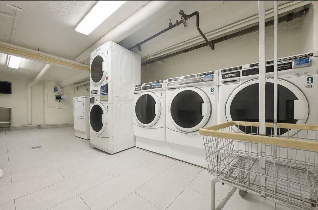 225 East 10th Street - Photo 7