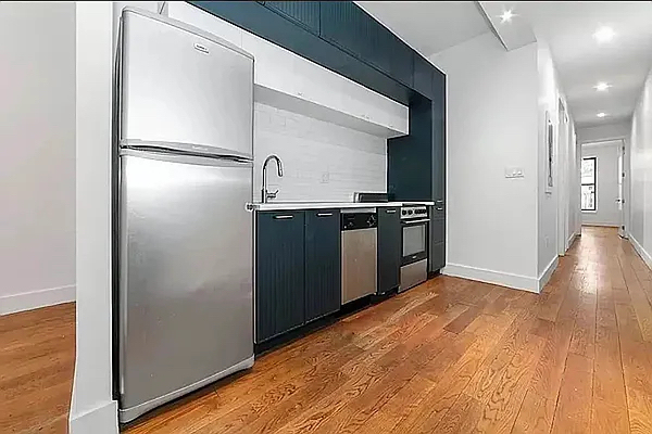 858 Hancock Street - Photo 5