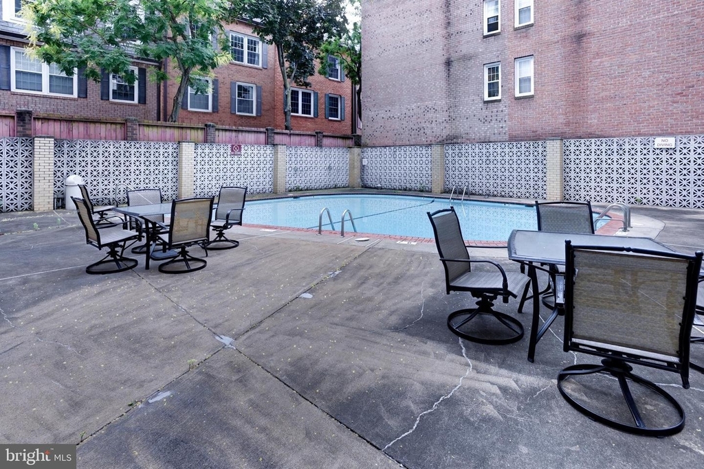 922 24th St Nw #206 - Photo 27