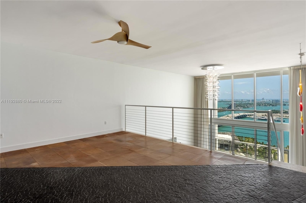 1040 Biscayne Blvd - Photo 9