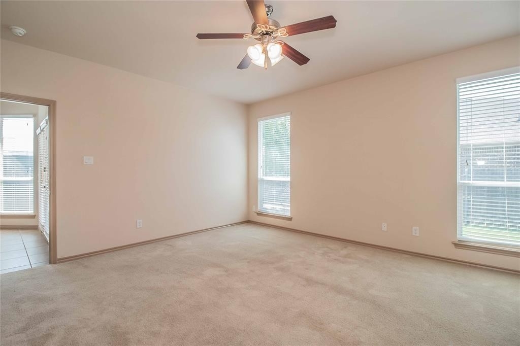 812 Olive Court - Photo 13