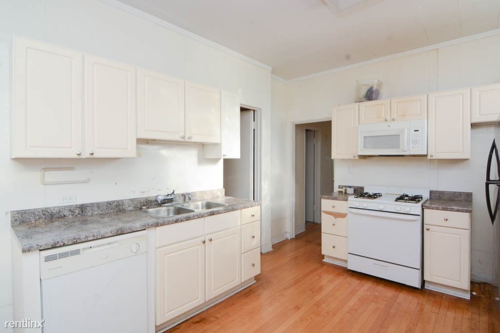 3653 W. Fullerton, Unit 1 - Photo 1