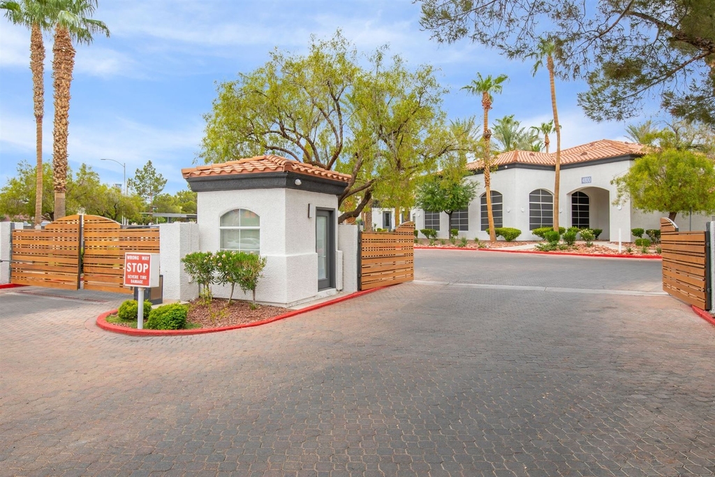 4800 E. Tropicana Ave - Photo 11