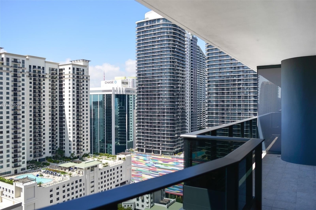 1000 Brickell Plaza - Photo 9