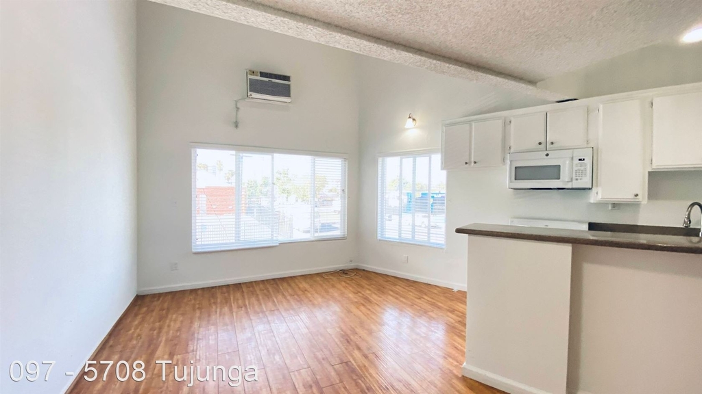 5708 Tujunga Ave. - Photo 5