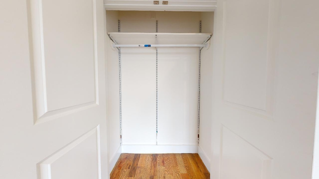 13828 queens blvd - Photo 11