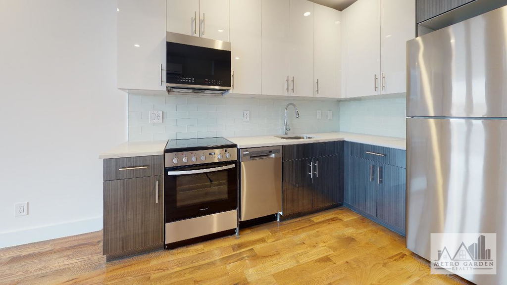 13828 Queens Boulevard - Photo 1