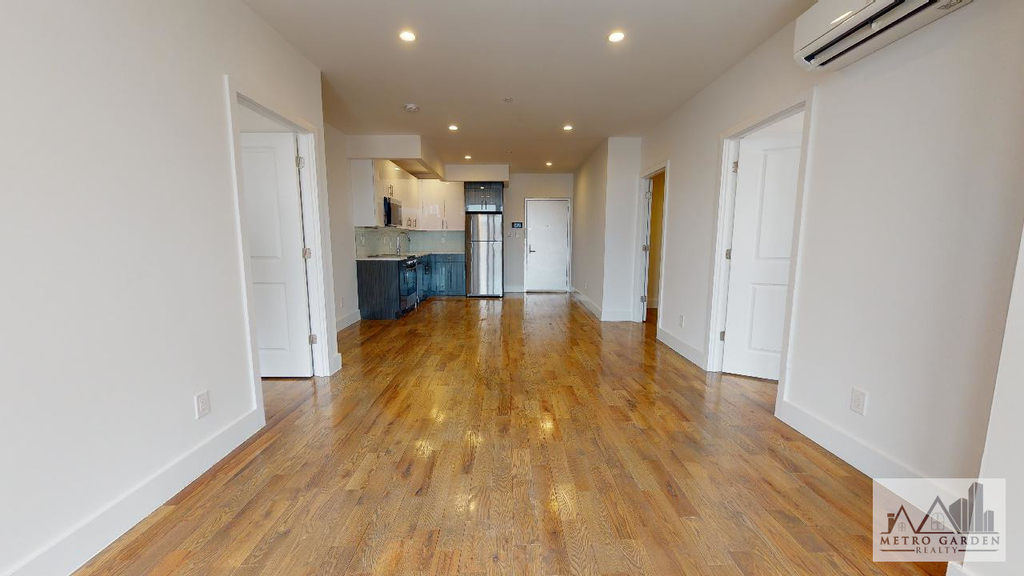 13828 Queens Boulevard - Photo 3