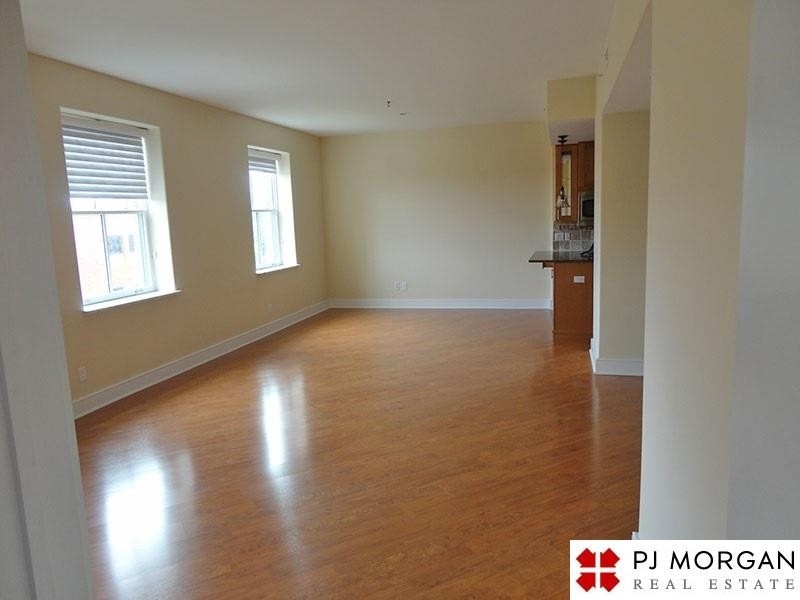 1403 Farnam Street - Photo 2