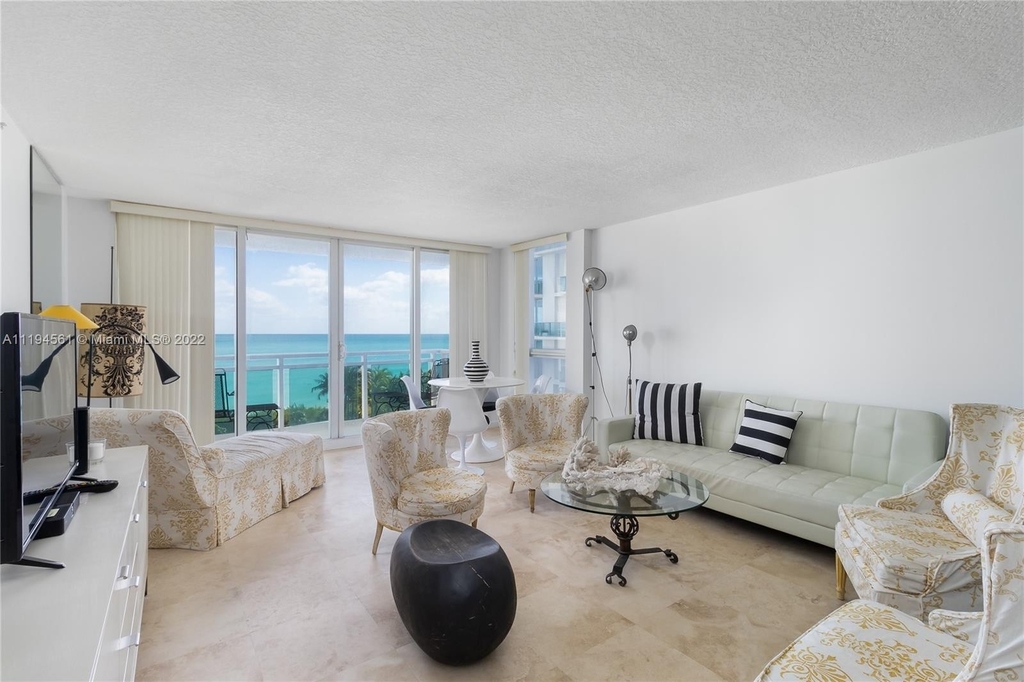 6917 Collins Ave - Photo 2