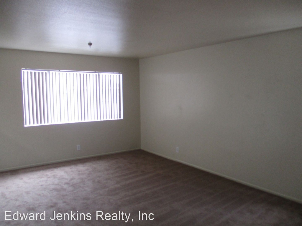 13016 Roselle Avenue - Photo 4