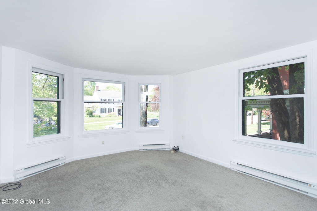 590 N Broadway - Photo 14