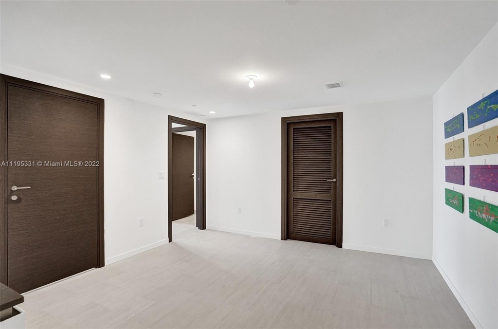 1000 Brickell Plz - Photo 24