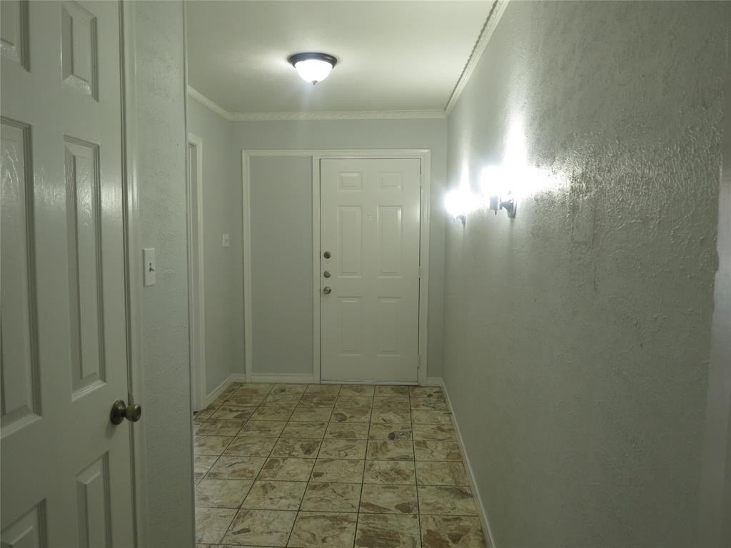 1812 Altadena Lane - Photo 3