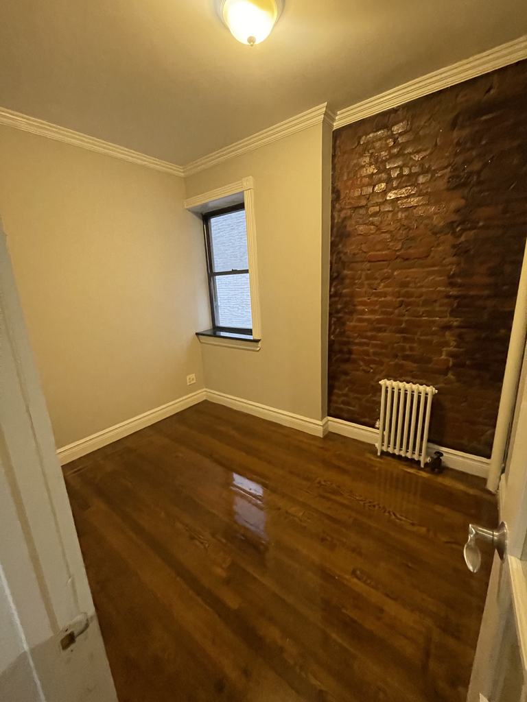 412 East 13th Street - Photo 9