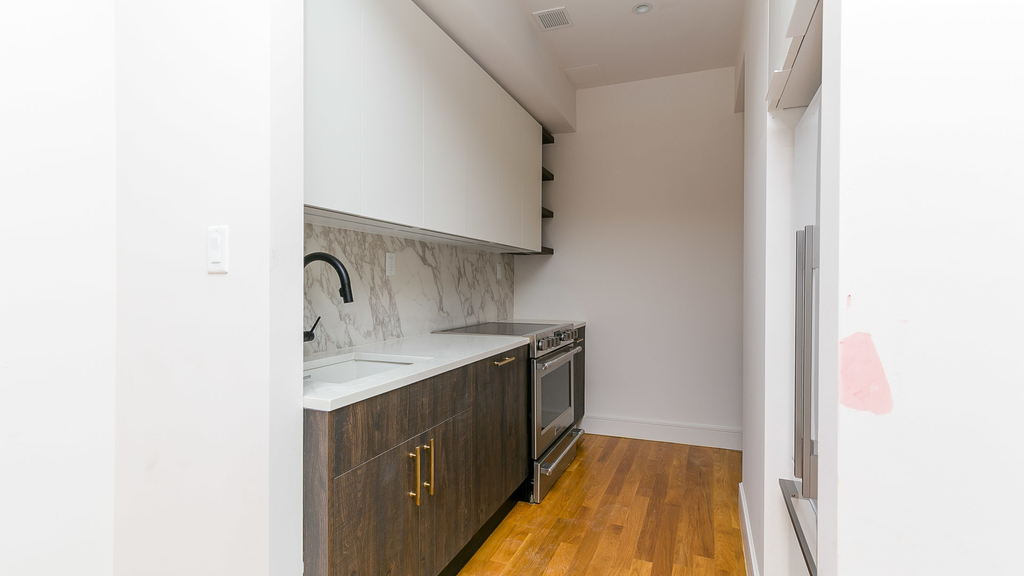 321 Wythe Avenue - Photo 3