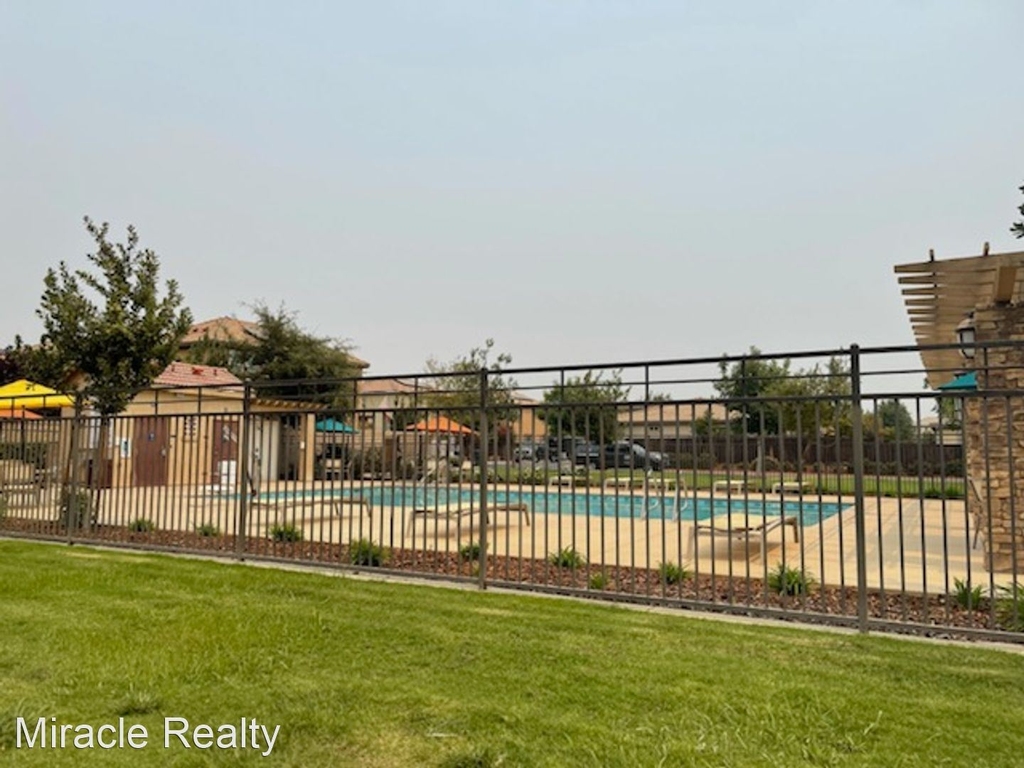 3328 Monterosa Ln. - Photo 2