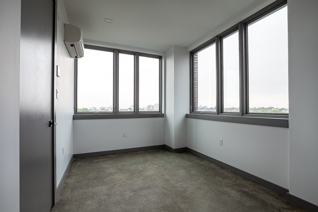 410 Tompkins Avenue - Photo 9