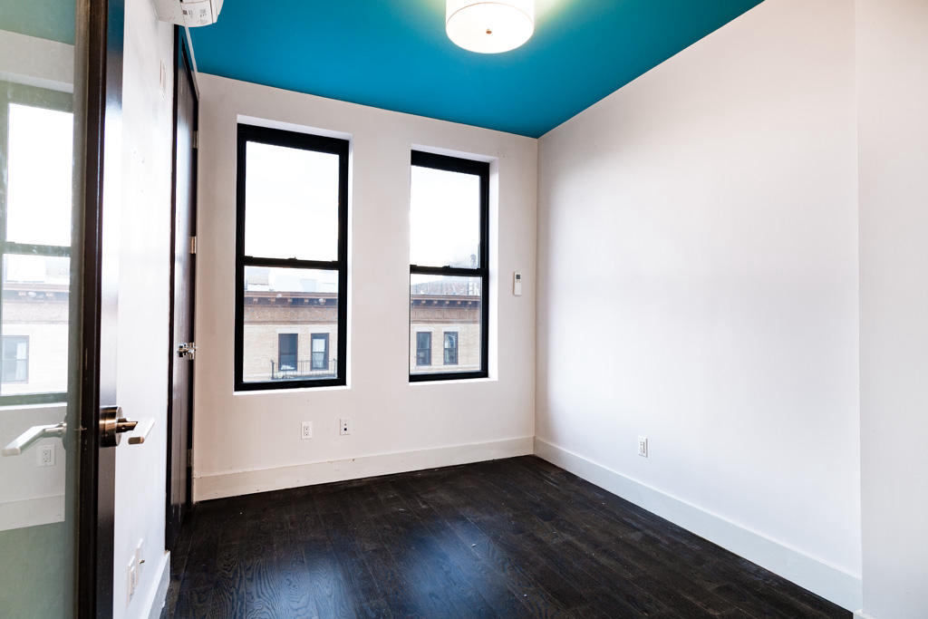 716 Nostrand Avenue - Photo 3