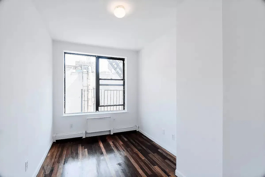115 Lexington Avenue - Photo 3