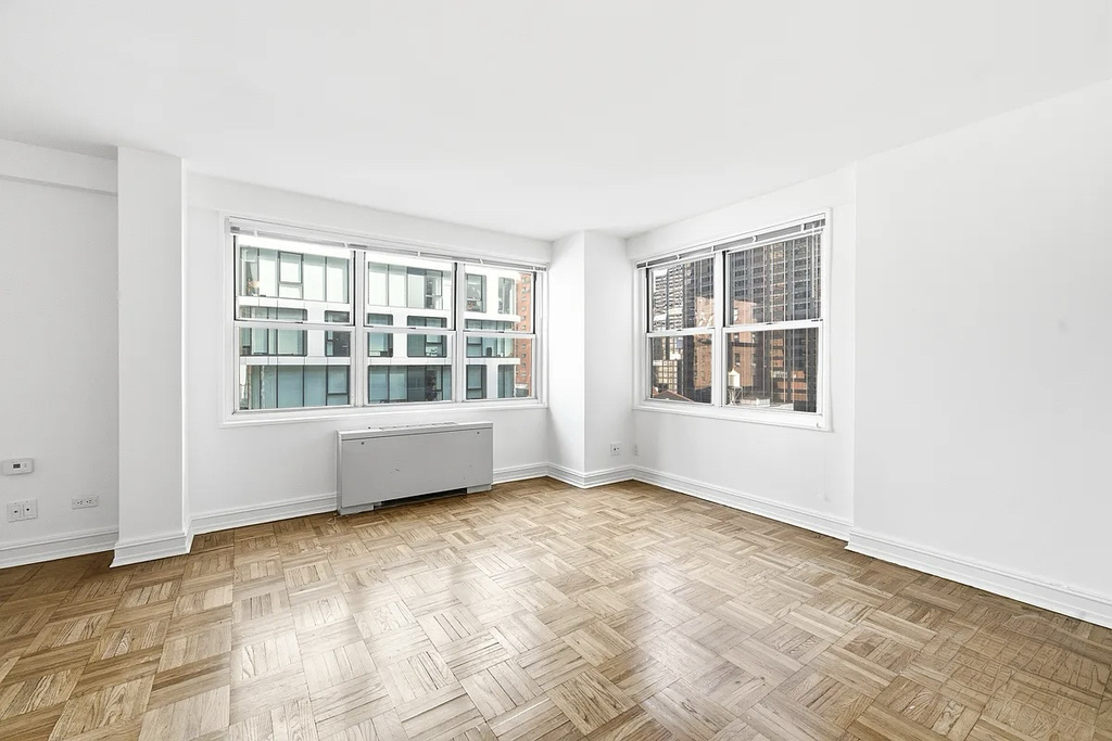 888 8th Avenue - Photo 0
