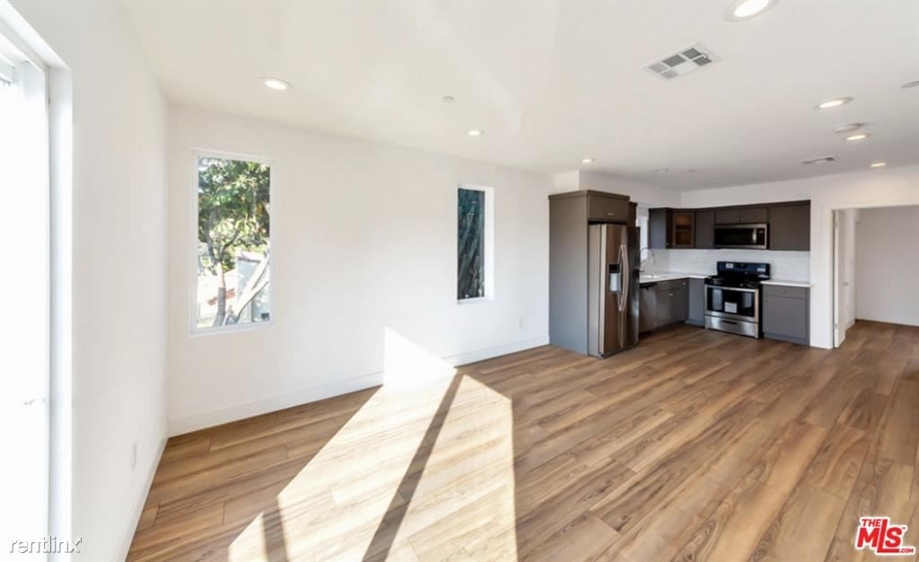 2808 S Redondo Blvd # 1 - Photo 7