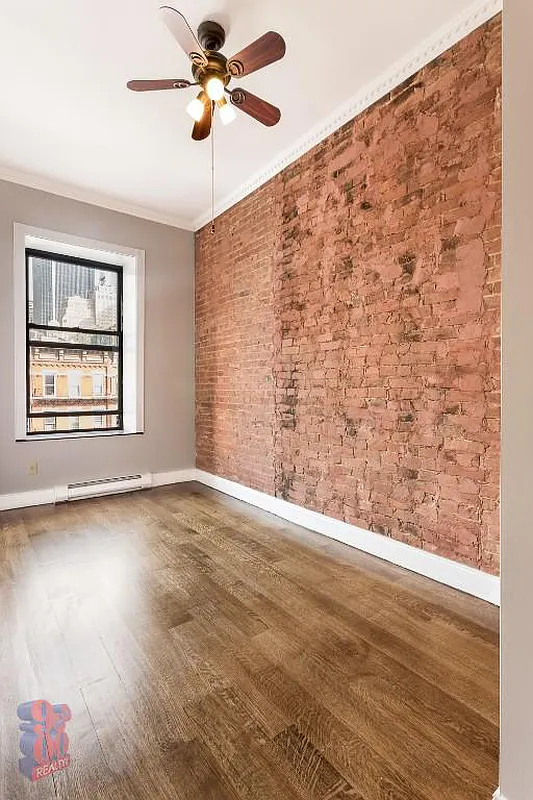 653 Ninth Avenue, - Photo 2