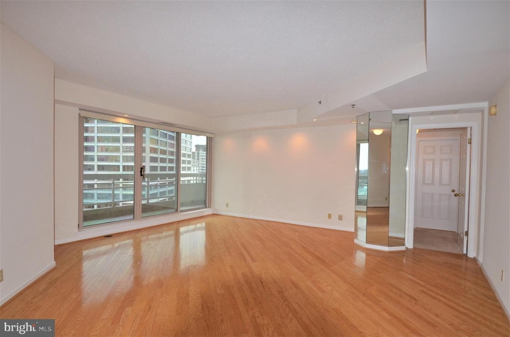 5600 Wisconsin Ave #1204 - Photo 3