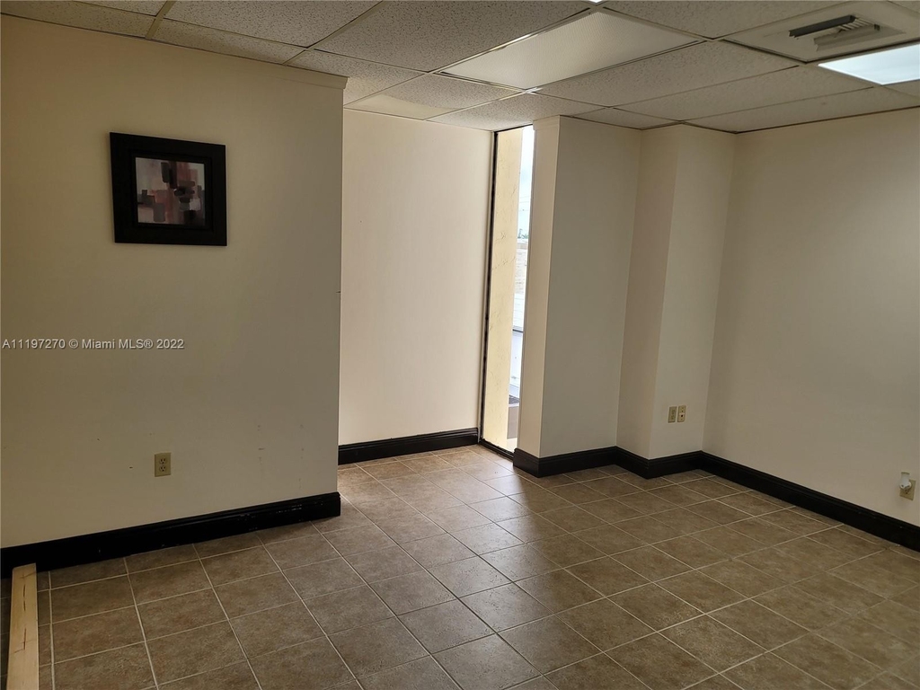 12955 Biscayne Blvd - Photo 6