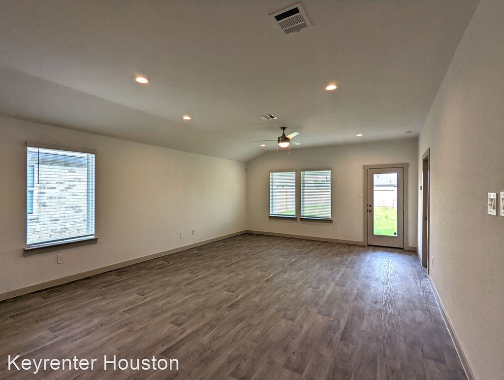 8035 House Bank Lane - Photo 2