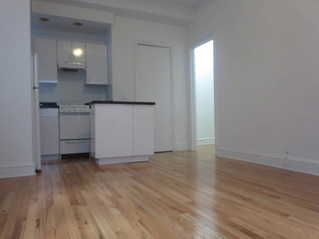 140 East 46th Street - Photo 1