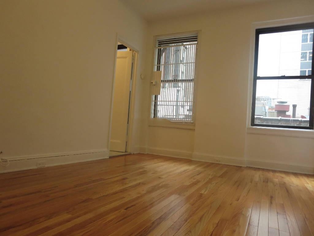 140 East 46th Street - Photo 4