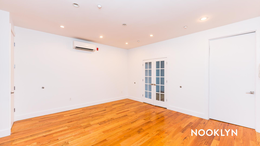 890 Madison Street - Photo 6